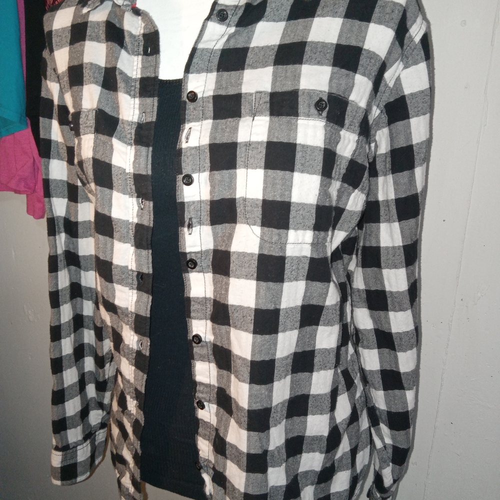 Size 1X button up Long Sleeve with collar From St. Johns Bay 100%cotton - Picture 5 of 15